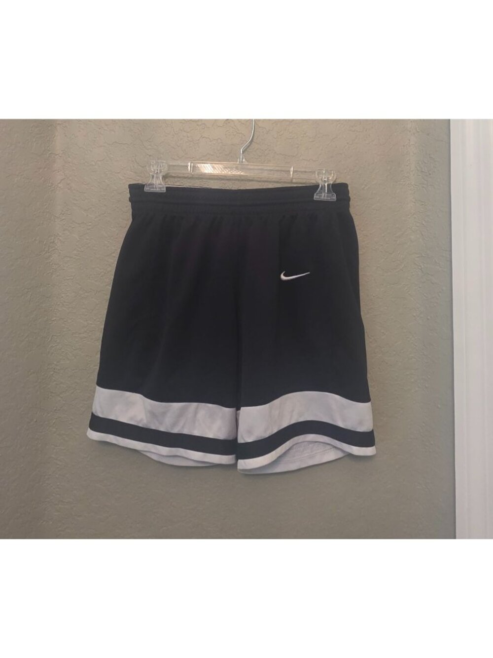 Nike Ladies Basketball National Stock Black White Dri Fit Athletic Shorts S